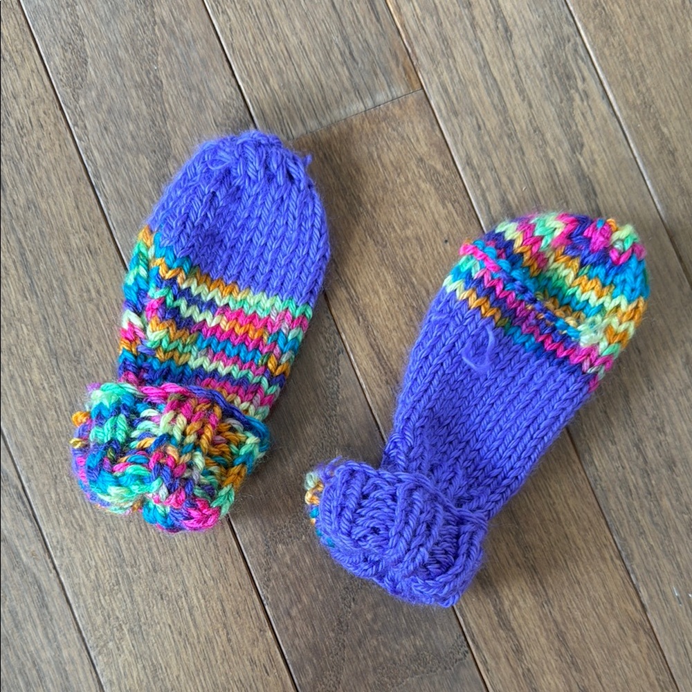 Hand knit baby mittens